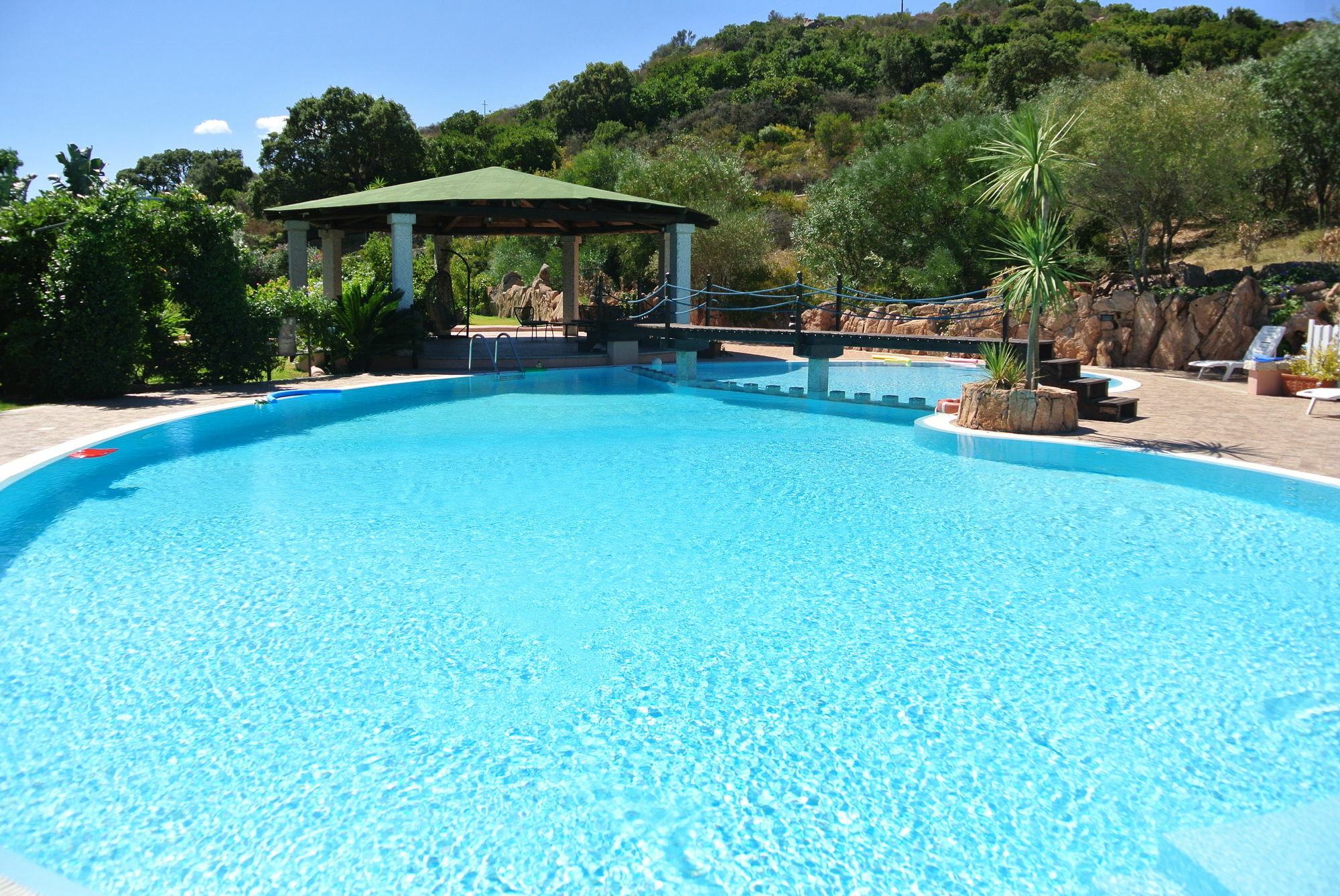 Relais Fenicottero Rosa Guest House Porto Taverna Exterior foto